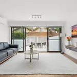 Stylish,2Br With Private Patio Near Sydney Icons