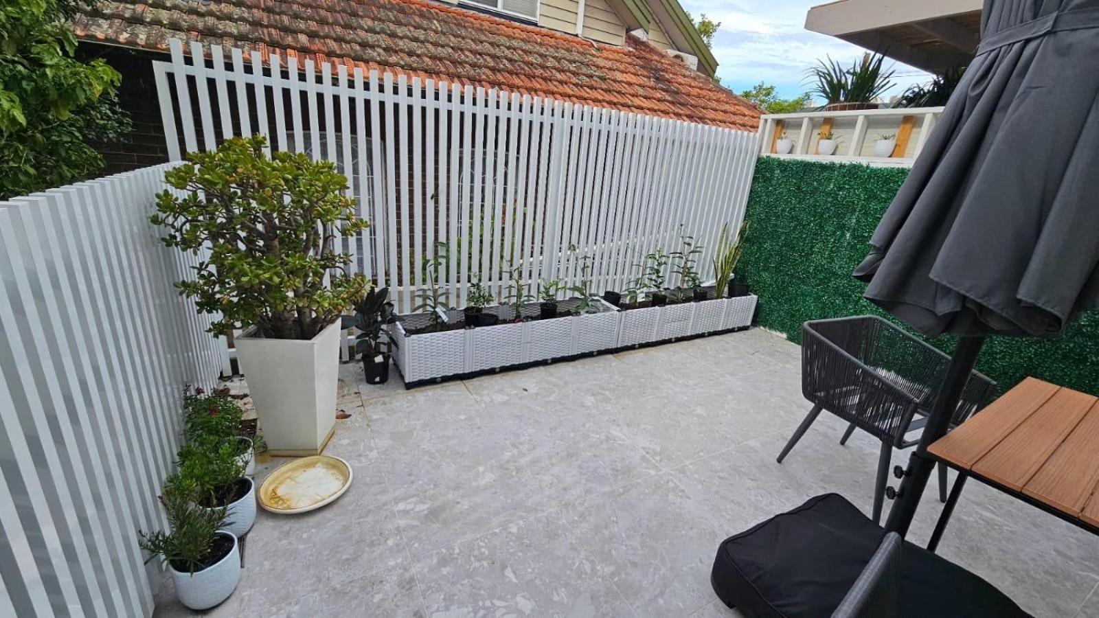 Stylish,2br With Private Patio Near Icons Apartment *